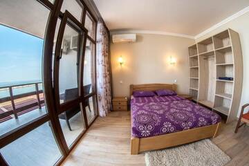 Двухуровневые апартаменты в Отеле Prichal 80 Hotel